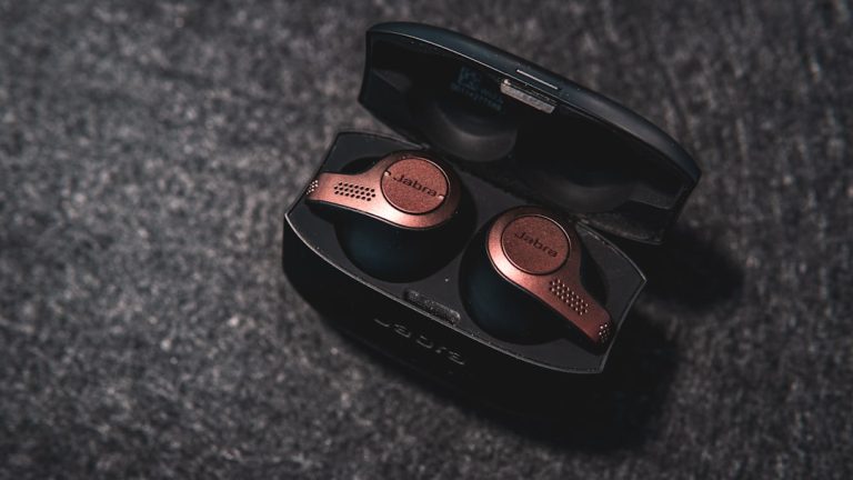 Immerse Yourself in Music with Walla Earbuds